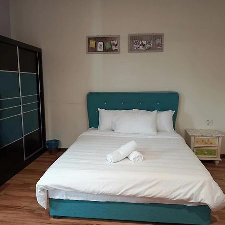 Melaka Beachfront Villa With Pool Buitenkant foto