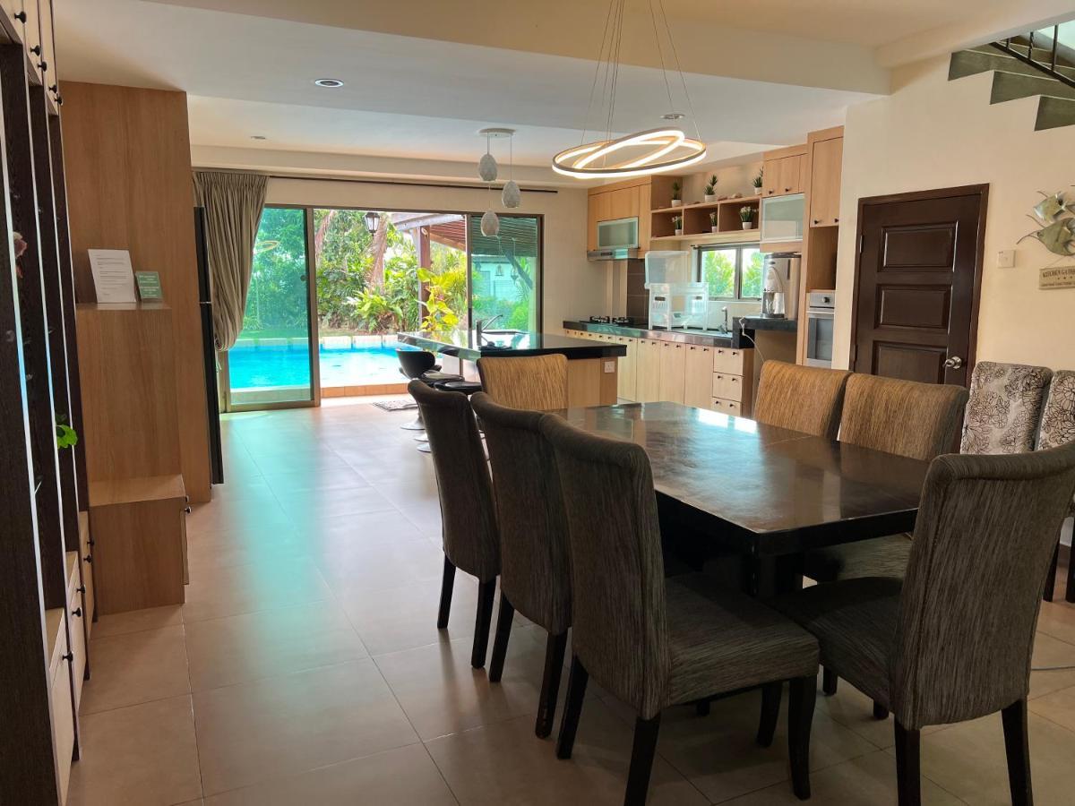 Melaka Beachfront Villa With Pool Buitenkant foto