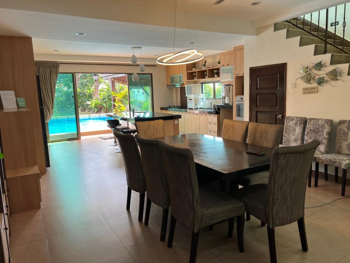 Melaka Beachfront Villa With Pool Buitenkant foto