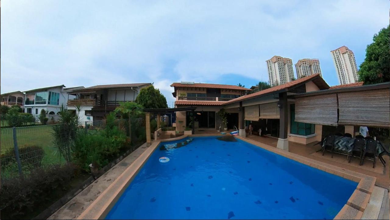Melaka Beachfront Villa With Pool Buitenkant foto