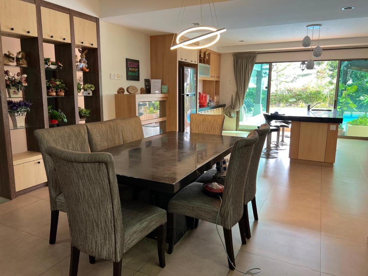 Melaka Beachfront Villa With Pool Buitenkant foto