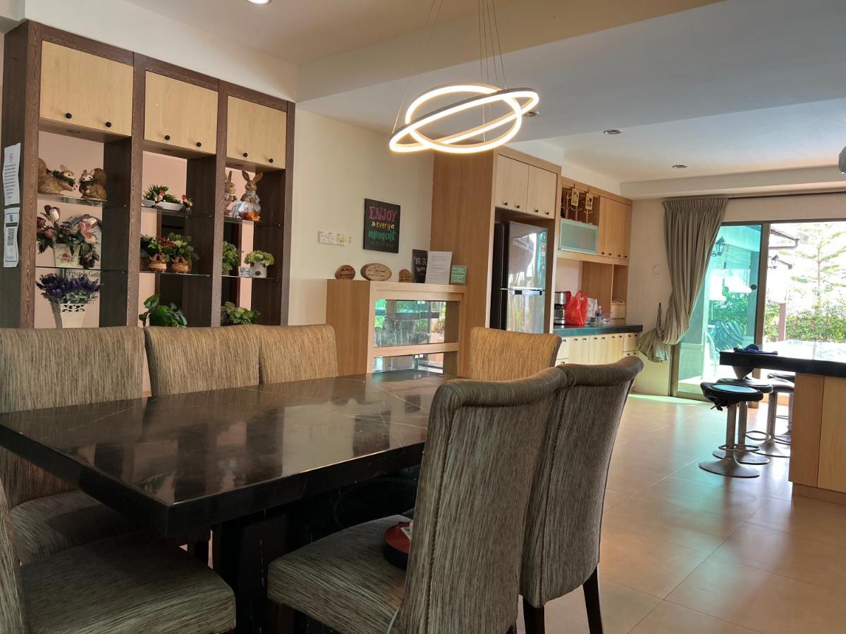 Melaka Beachfront Villa With Pool Buitenkant foto