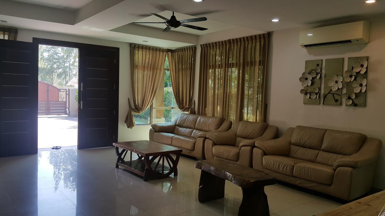 Melaka Beachfront Villa With Pool Buitenkant foto