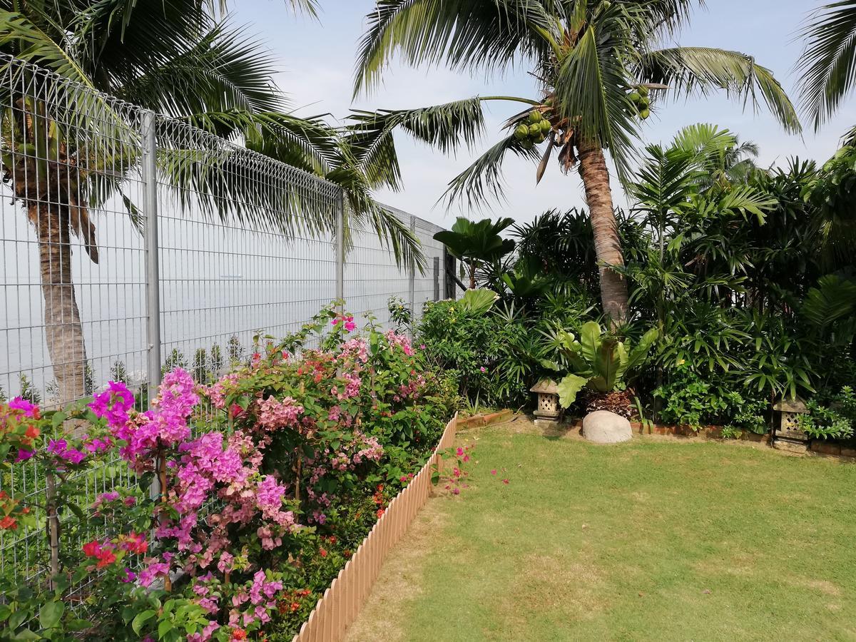 Melaka Beachfront Villa With Pool Buitenkant foto