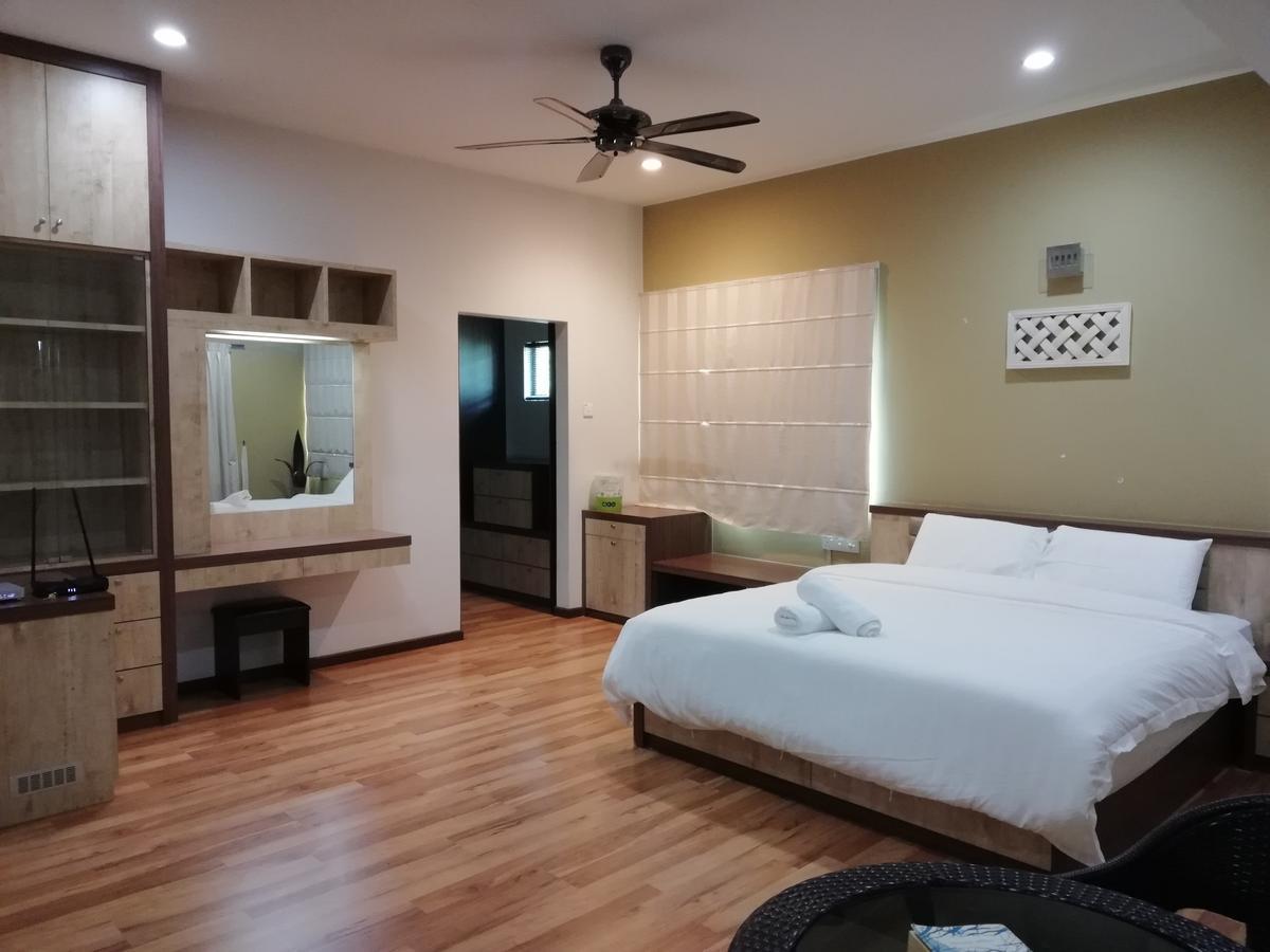 Melaka Beachfront Villa With Pool Buitenkant foto